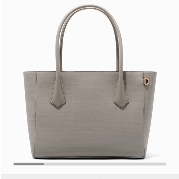 Signature Tote - Picture 2 of 6